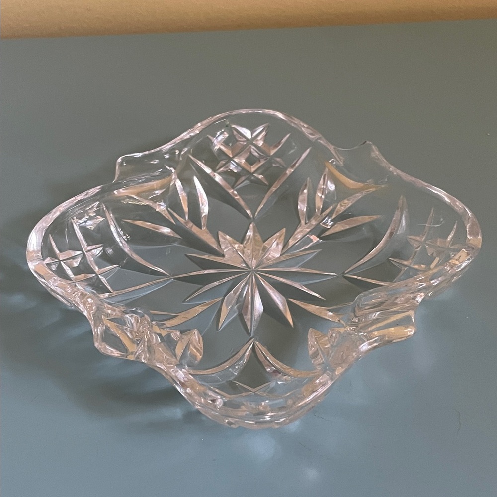 Anchor Hocking Starburst Pressed Glass Decorative Ashtray
